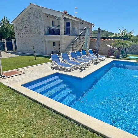 Istrian Stone Lenny Near * 포레치