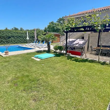 빌라 Istrian Stone Lenny Near *